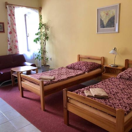 חרודים Guest House U Nahonu מראה חיצוני תמונה