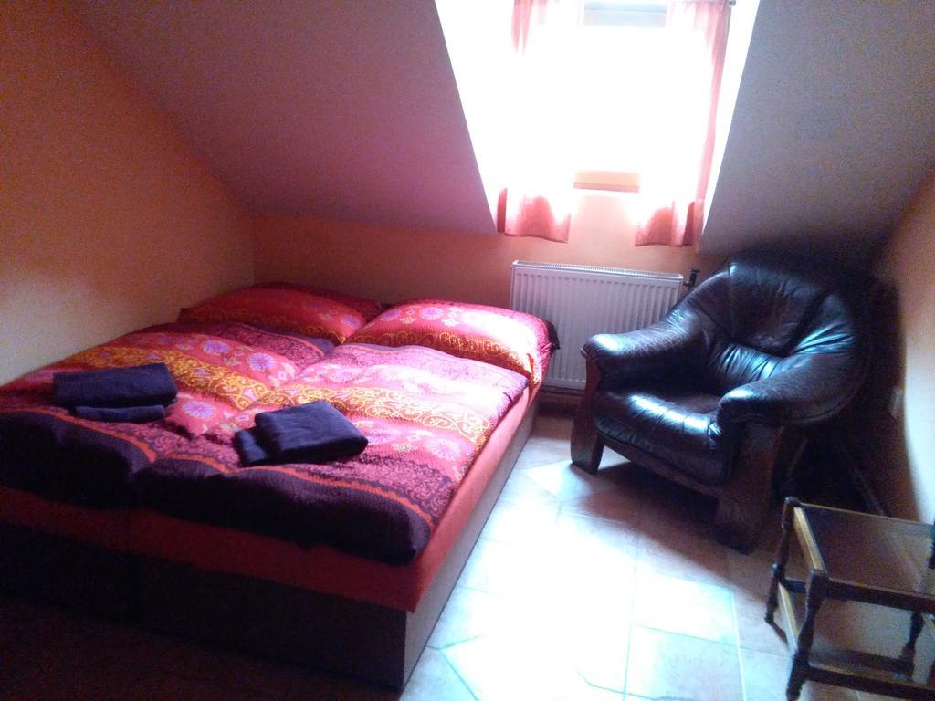 חרודים Guest House U Nahonu מראה חיצוני תמונה