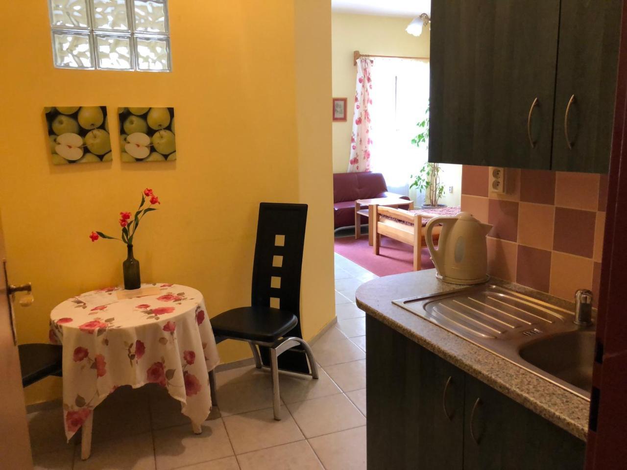 חרודים Guest House U Nahonu מראה חיצוני תמונה